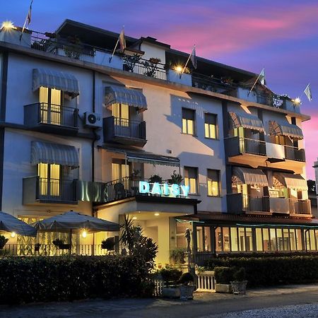 Hotel Daisy Marina di Massa Extérieur photo
