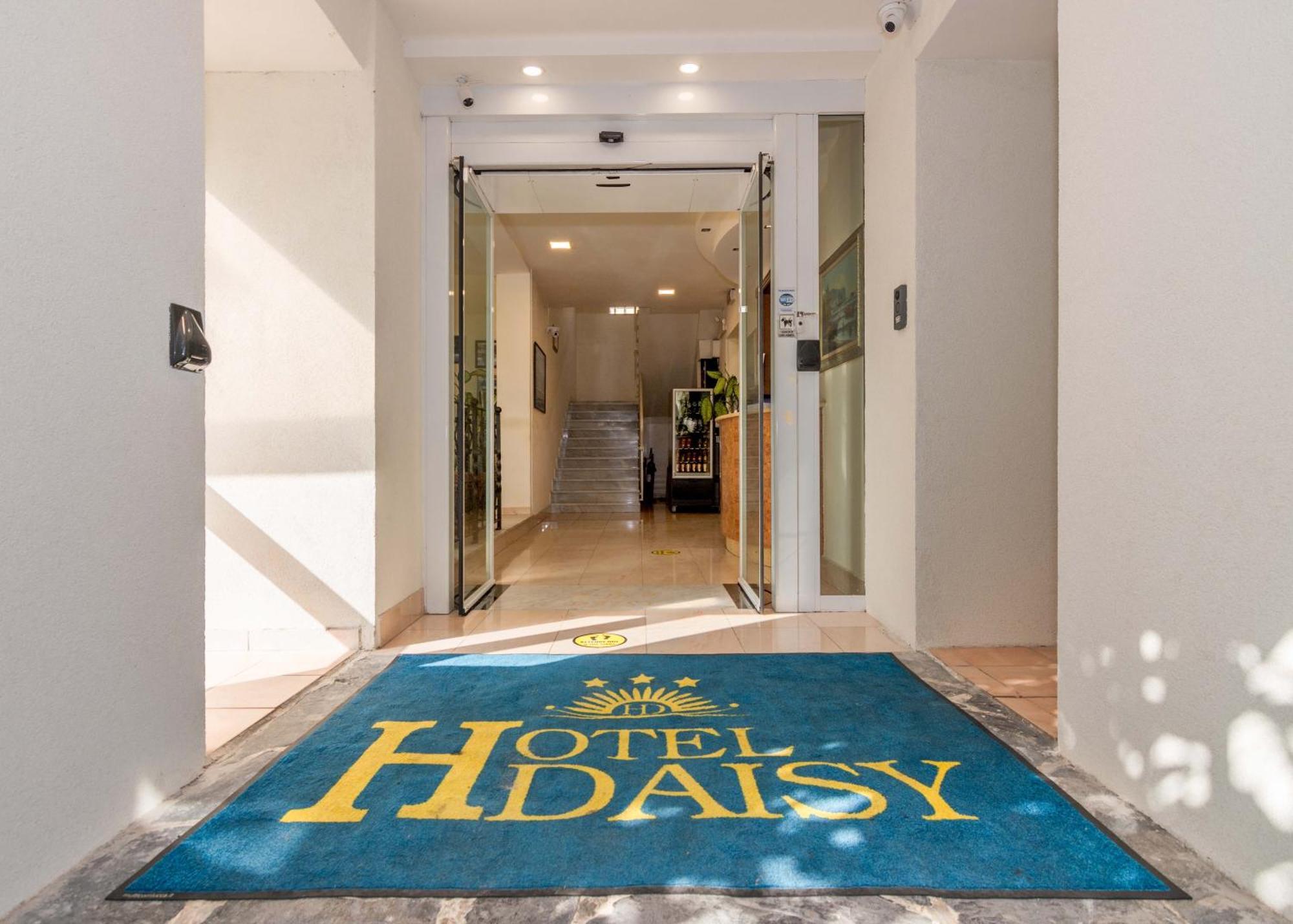 Hotel Daisy Marina di Massa Extérieur photo
