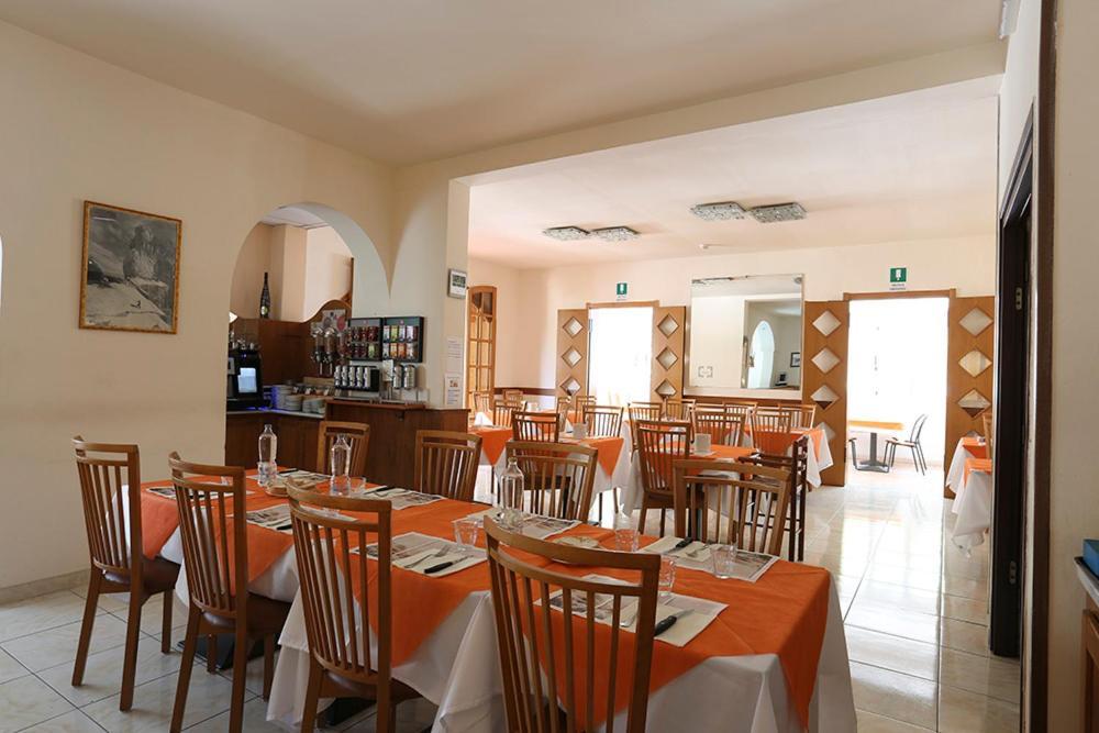 Hotel Daisy Marina di Massa Extérieur photo