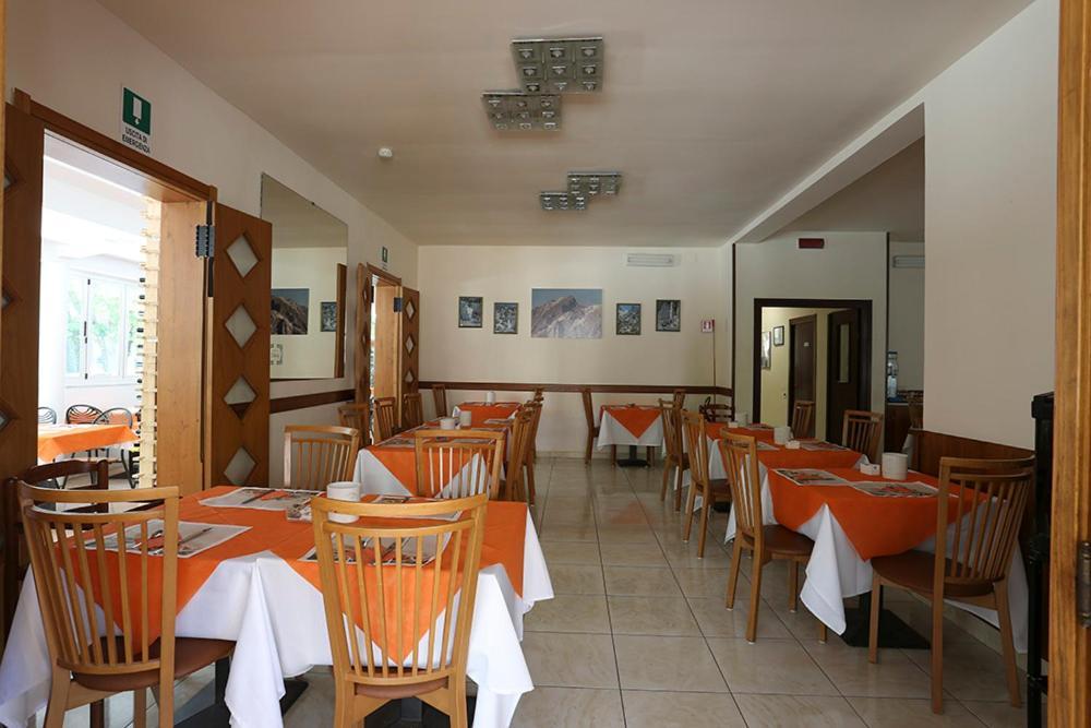 Hotel Daisy Marina di Massa Extérieur photo